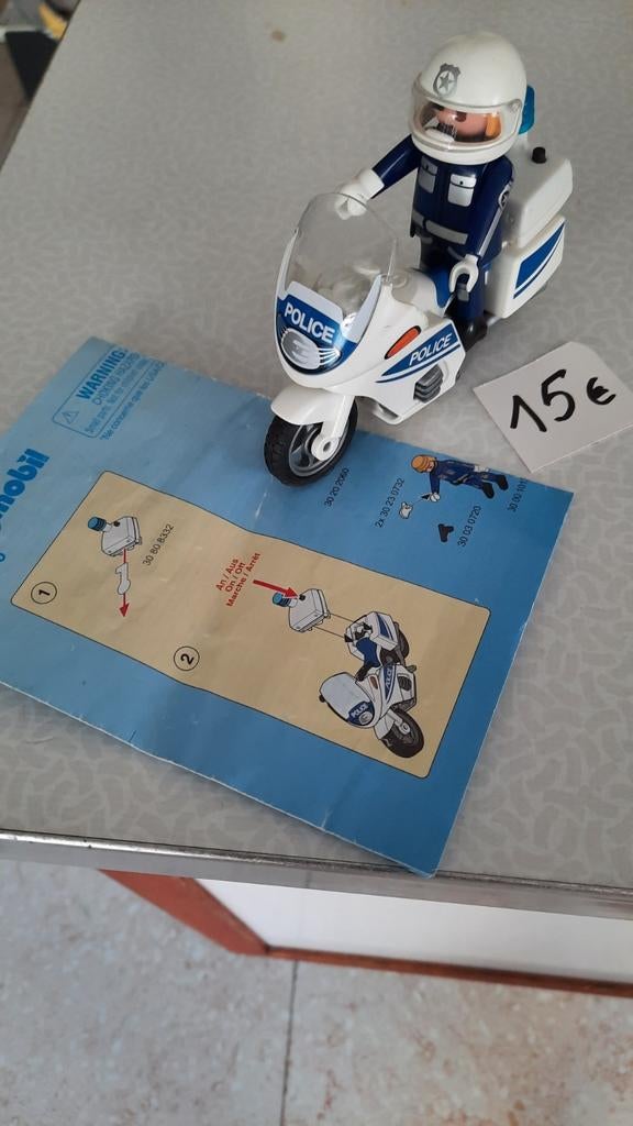 Police op motor, Enlèvement, Comme neuf