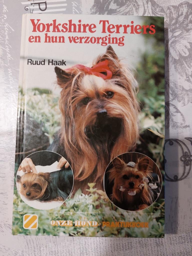 Boek Yorkshire Terriers en hun verzorging, Ophalen of Verzenden, Zo goed als nieuw
