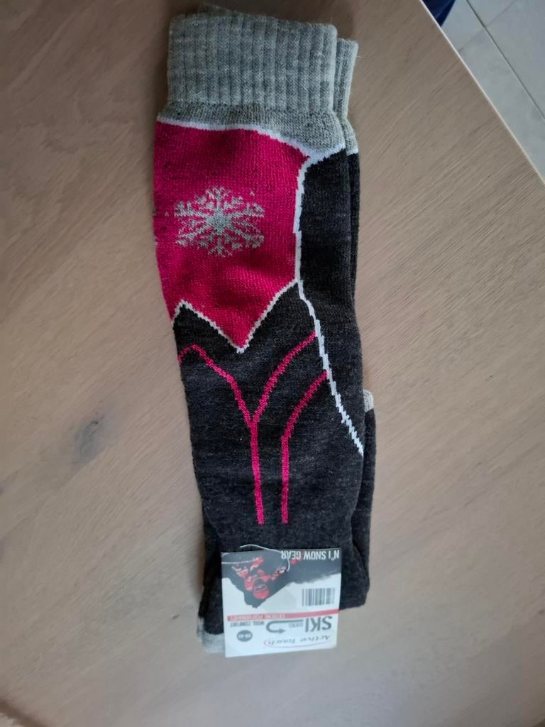 Nieuwe!! Ski-kousen Active Touch Mt39-42 (nwpr 9.95eur), Sport en Fitness, Overige merken, Nieuw, Ophalen of Verzenden, Kleding