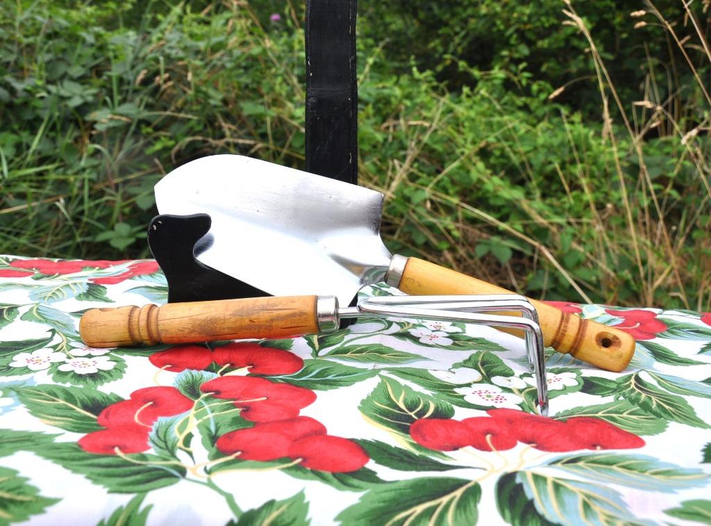 2 outils de jardinage pelle et griffe, Enlèvement ou Envoi, Utilisé, Autres types