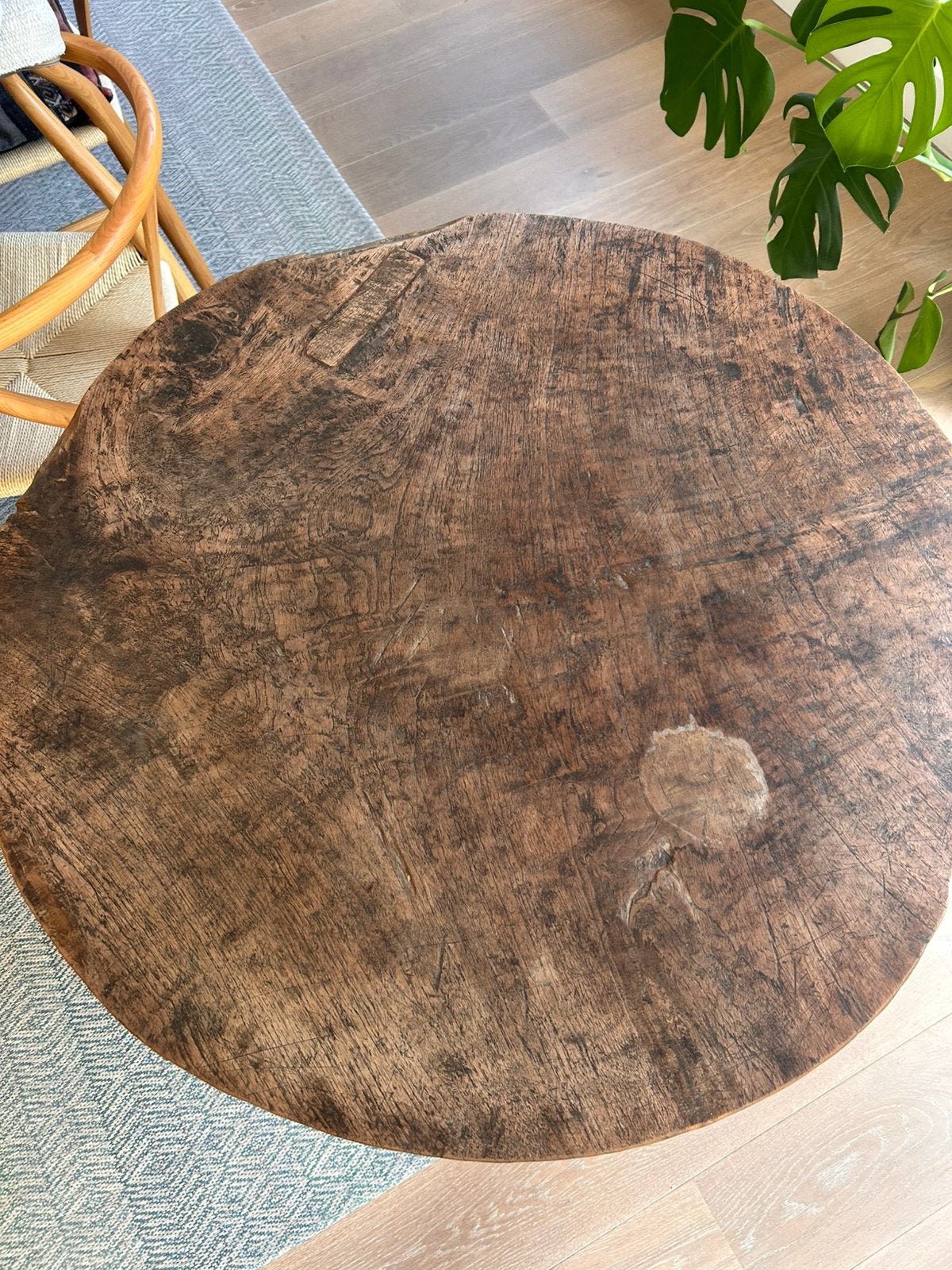 Antieke hoge ronde bijzettafel, Huis en Inrichting, Tafels | Salontafels, Ophalen, Gebruikt, 50 tot 100 cm, Rustiek