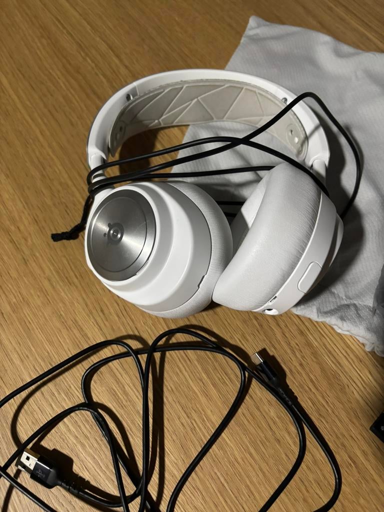 Série Arctis Nova Pro en acier, Enlèvement ou Envoi, Comme neuf