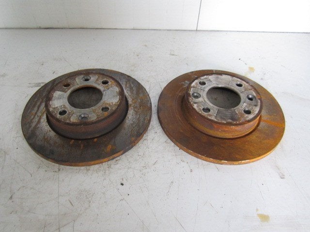 REMSCHIJF VOOR Renault Clio II (BB / CB) (01-1998/08-2016), Gebruikt, Renault, Peter-Huppertz-Straße 5
51063  Köln, DE, Dialog.deutschland@renault.de