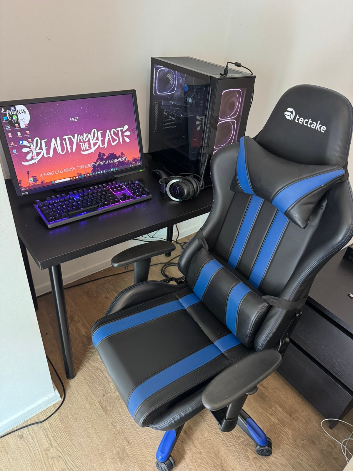 Gaming pc met gaming stoel, Huis en Inrichting, Ophalen of Verzenden, Zo goed als nieuw