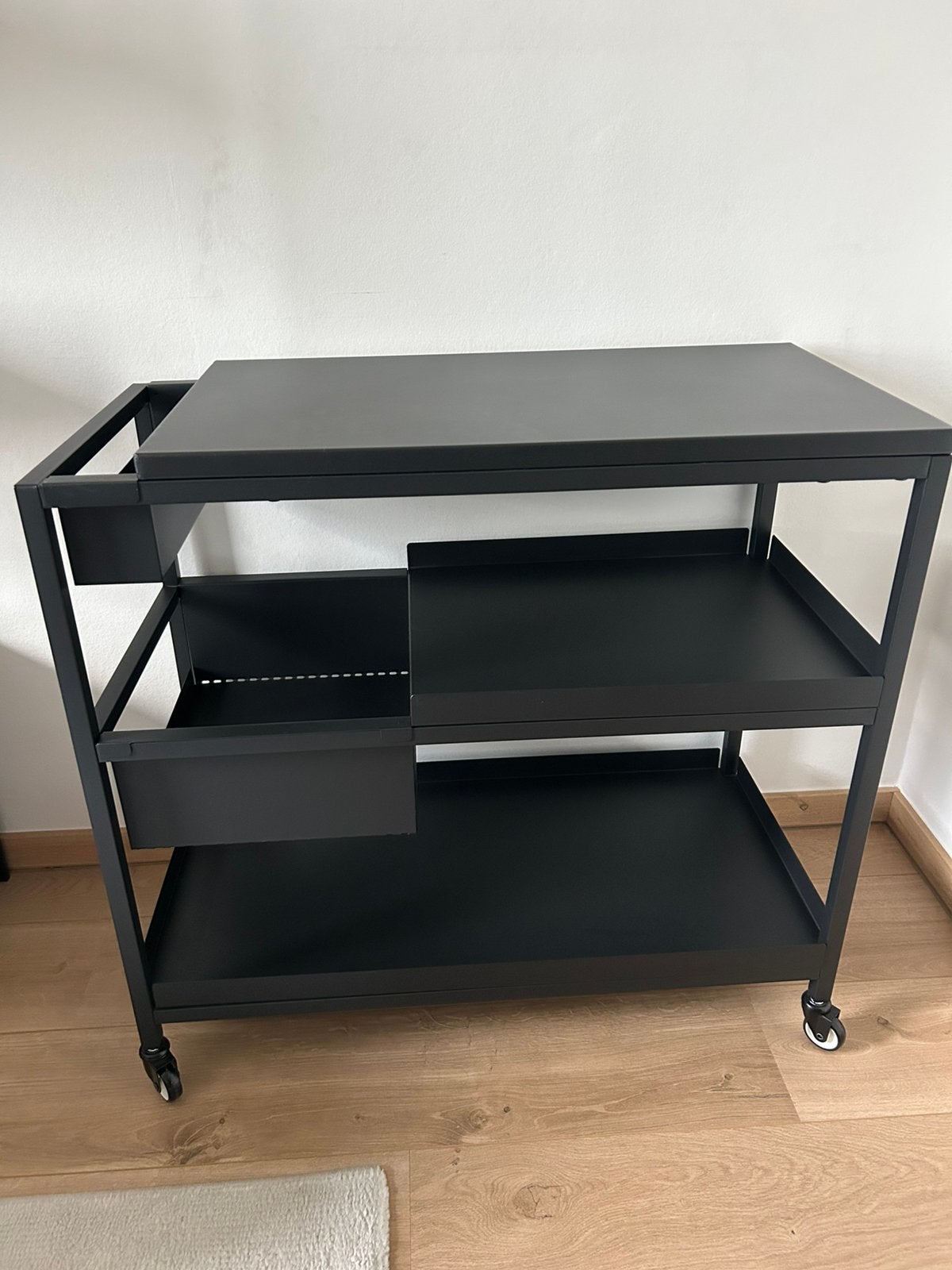 2 metalen trolley’s, Huis en Inrichting, Ophalen, 50 tot 100 cm, Zo goed als nieuw, Metaal