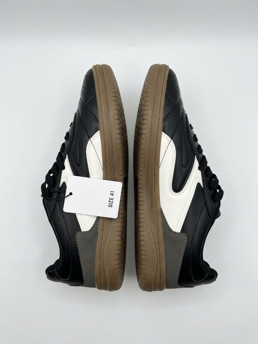 Baskets noir et blanc – Taille 41, Kleding | Heren, Zwart, Nieuw, Ophalen of Verzenden, Sneakers