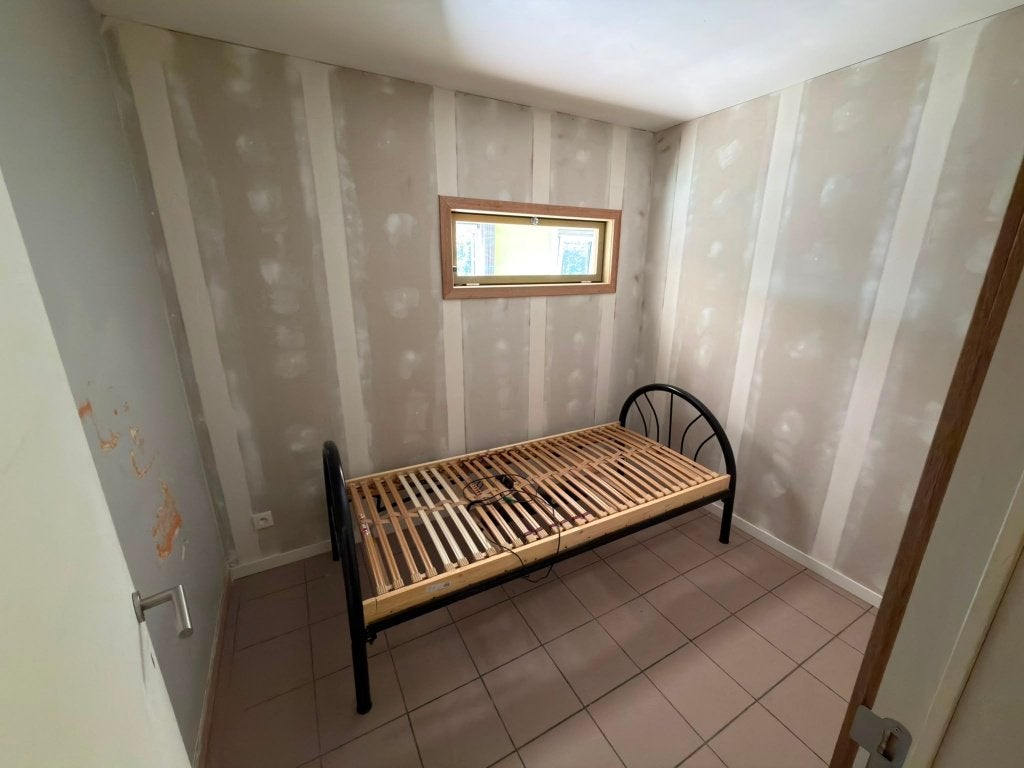Elektrisch verstelbaar bed met afstandsbediening, Huis en Inrichting, Ophalen, Verstelbaar