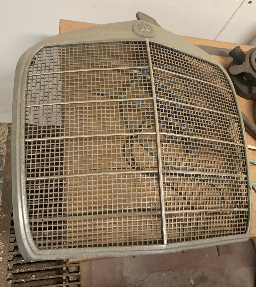Originele Mercedes-Benz oldtimer grille / radiatorfront, Auto-onderdelen, Ophalen, Mercedes-Benz