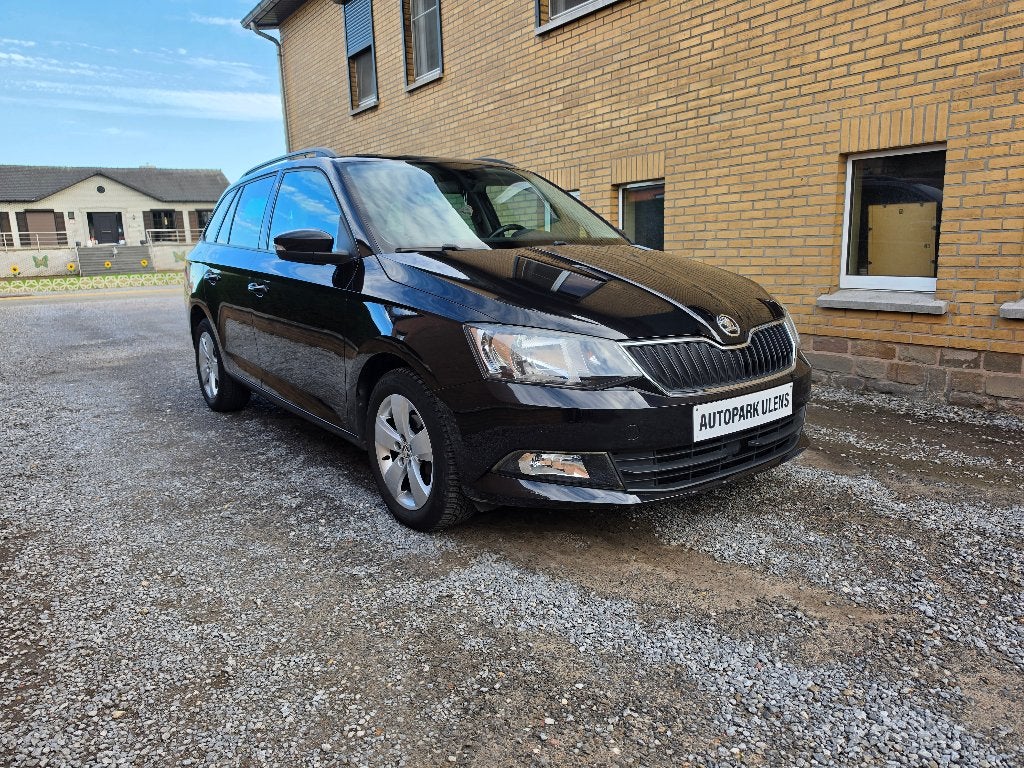 Skoda Fabia Combi 1.2 TSI, Auto's, Dealer onderhouden, Euro 6, 4 cilinders, Zwart