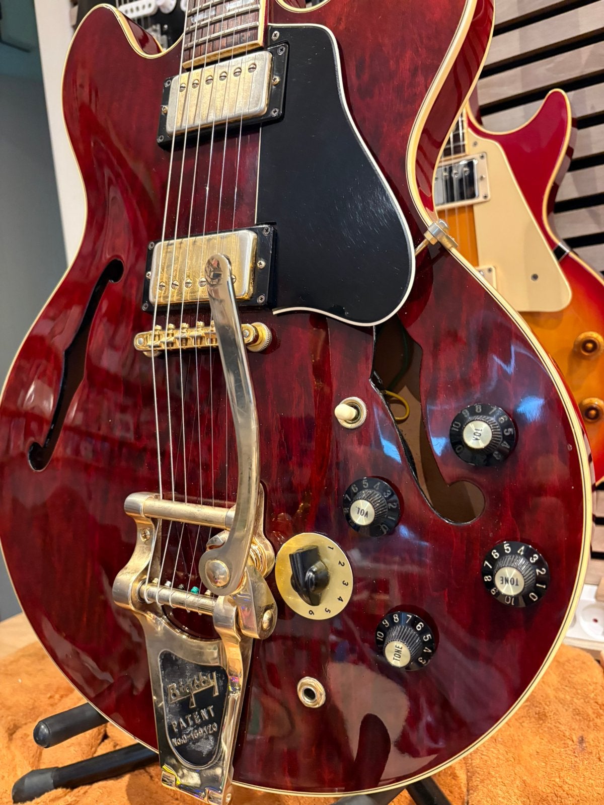 Gibson ES 345 Red wine 1976, Musique & Instruments, Instruments à corde | Guitares | Électriques, Utilisé, Semi-solid body, Gibson