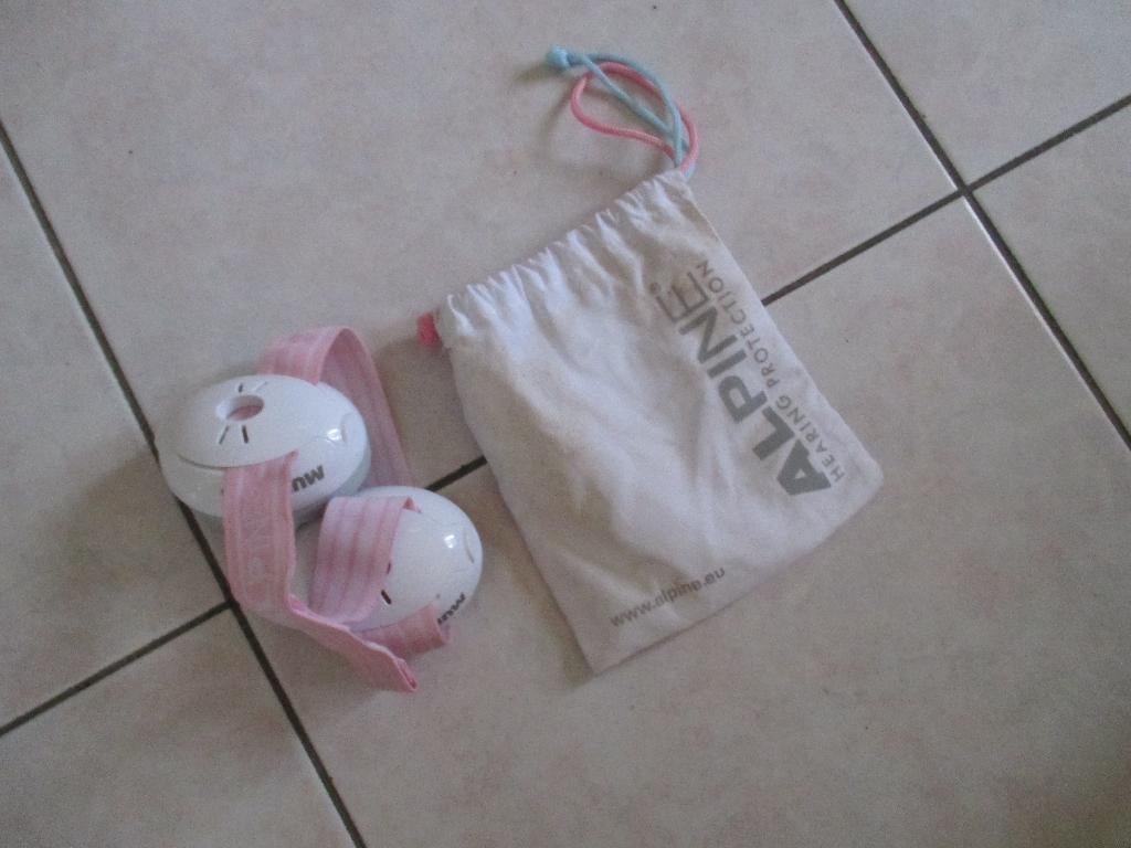 protection auditive alpine pour bébé, Enfants & Bébés, Bains & Soins, Utilisé, Enlèvement ou Envoi