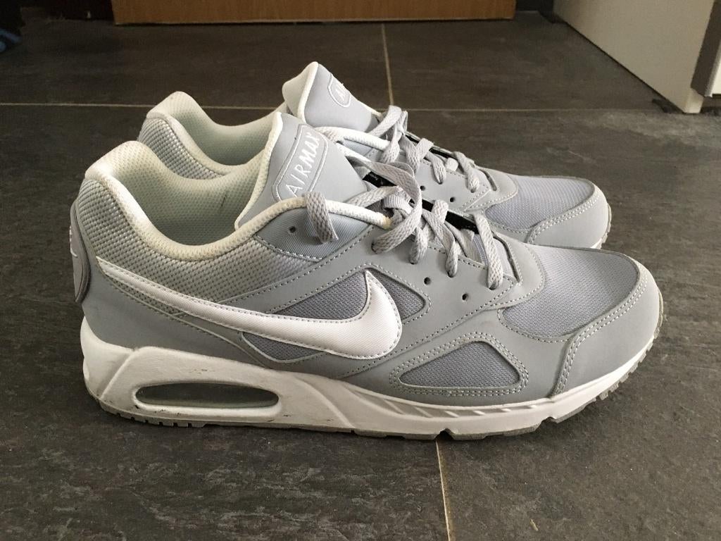Nieuwstaat ongebruikte NIKE AIR sneakers EUR 44/45, Ophalen, Sportschoenen, Nike, Zo goed als nieuw