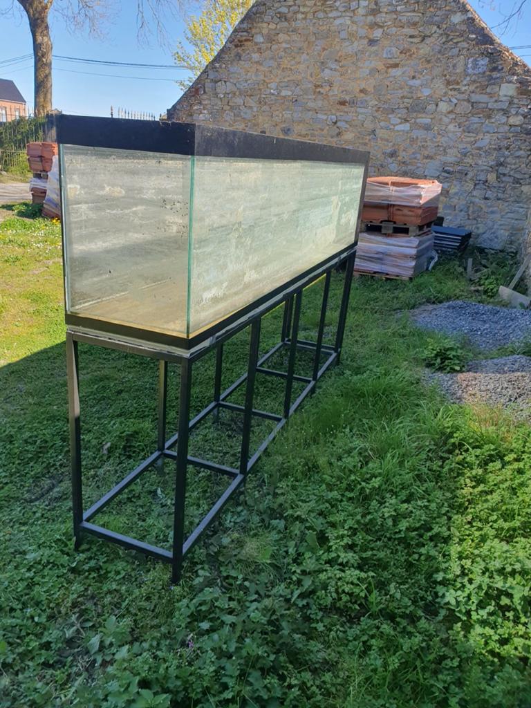 Aquarium 1200 litres, Enlèvement