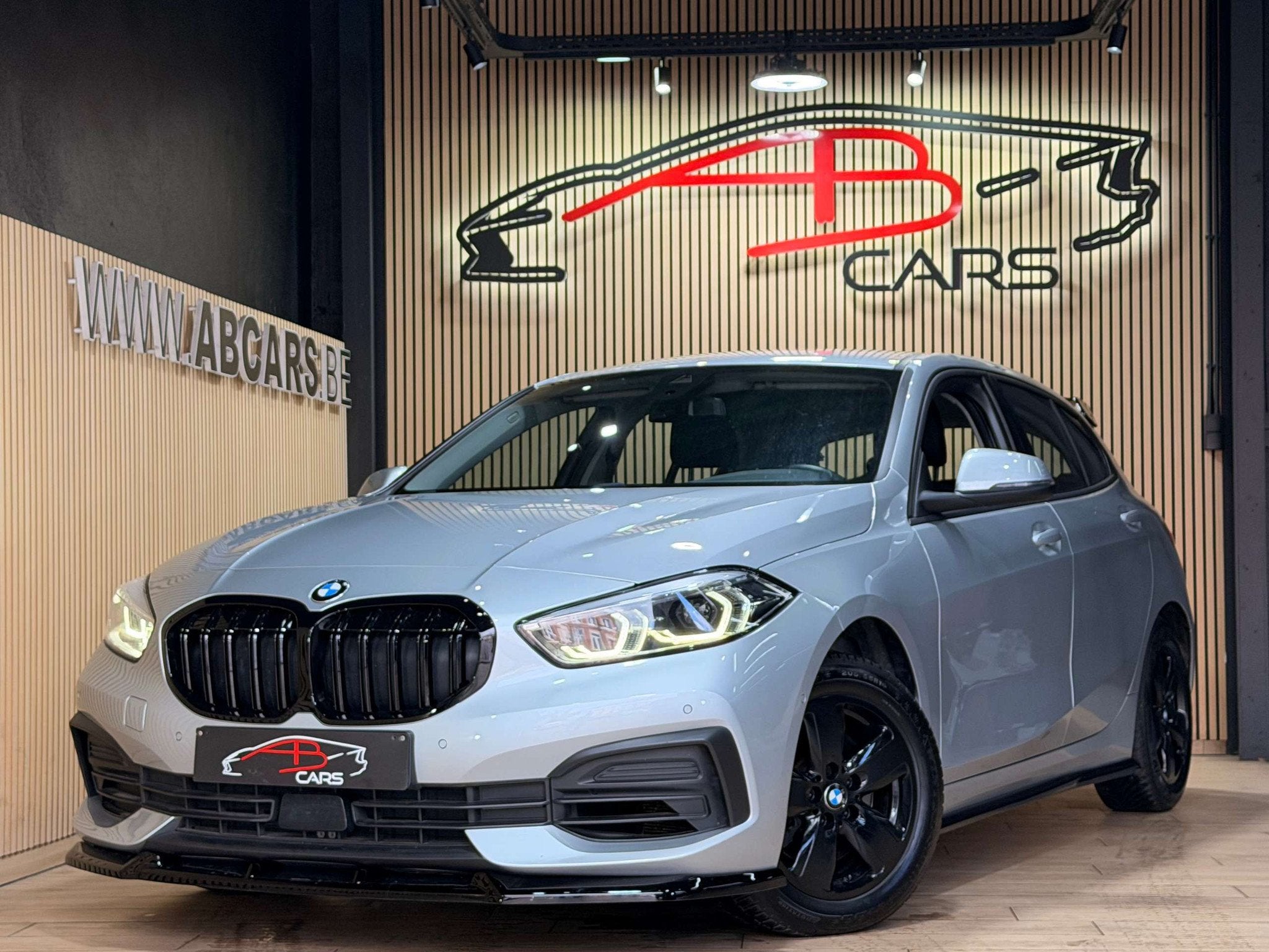 BMW 1 Serie 116 i * LOOK PACK M * GARANTIE 12 MOIS * 1ER PRO, Argent ou Gris, Achat, Euro 6, Entreprise