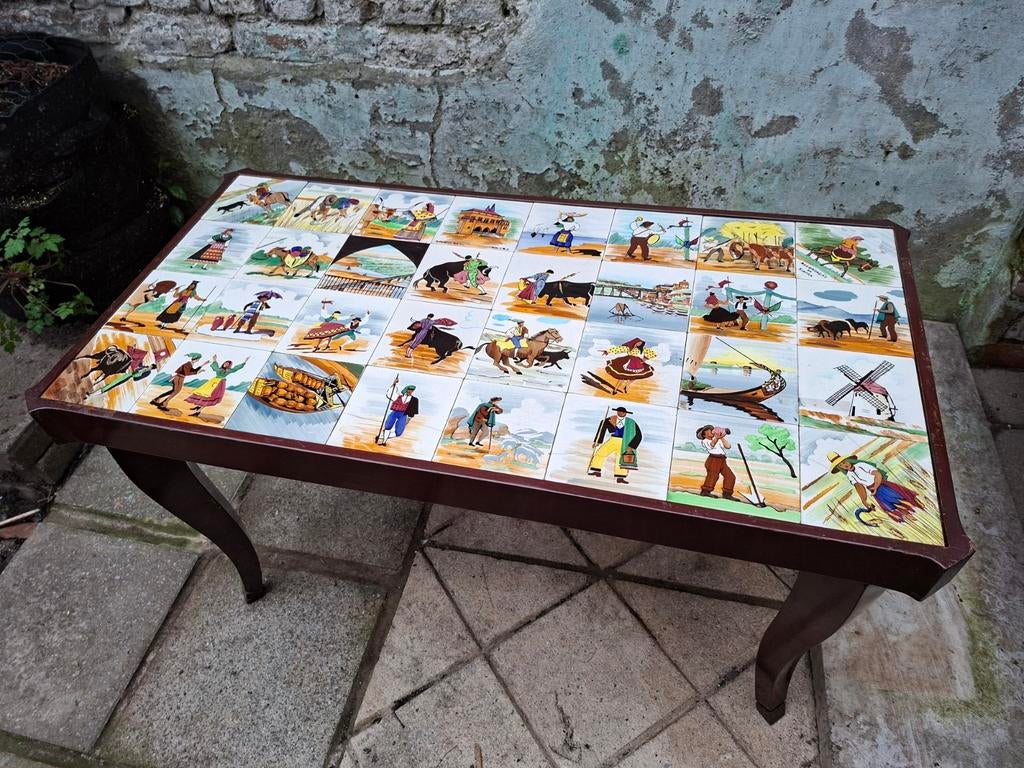 Tafel met Portugese tegels, Ophalen