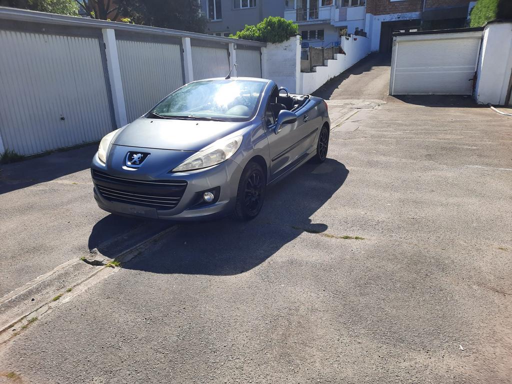 Peugeot 207 CC 1.6 essence 2011 – cabriolet, Cabriolet, Vitres électriques, Particulier, Essence