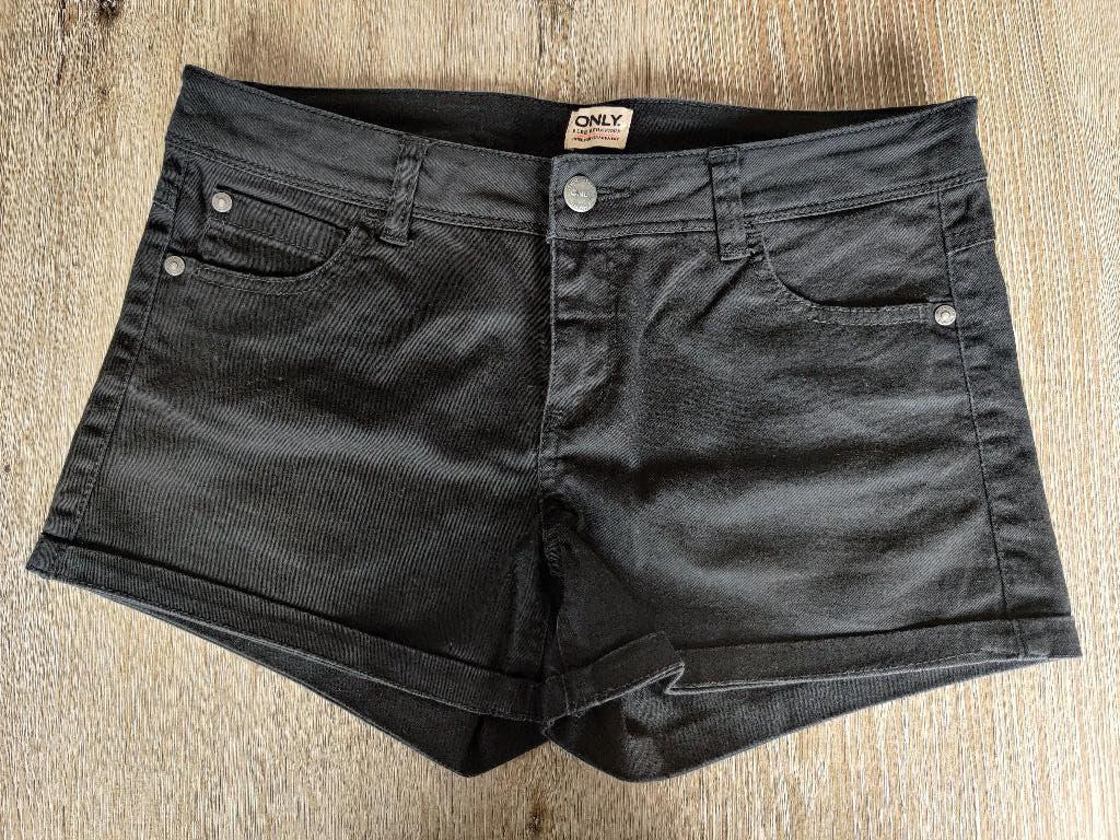 Jeansshort ONLY dames, Kleding | Dames, Spijkerbroeken en Jeans, Only, Zwart, Ophalen of Verzenden, Zo goed als nieuw