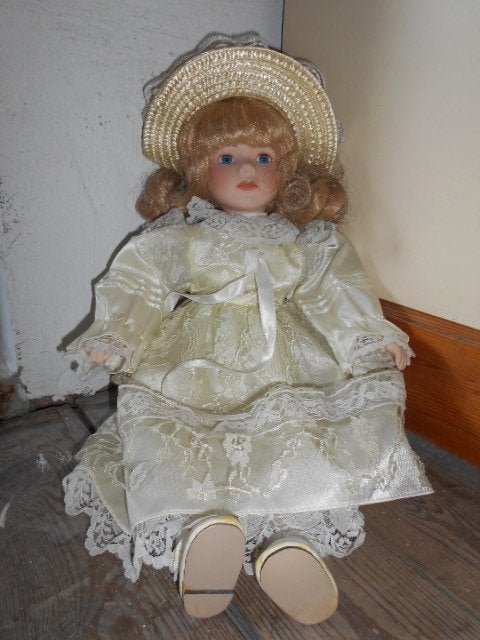 Poupée en porcelaine - 40 cm, Enlèvement ou Envoi, Comme neuf, Poupée