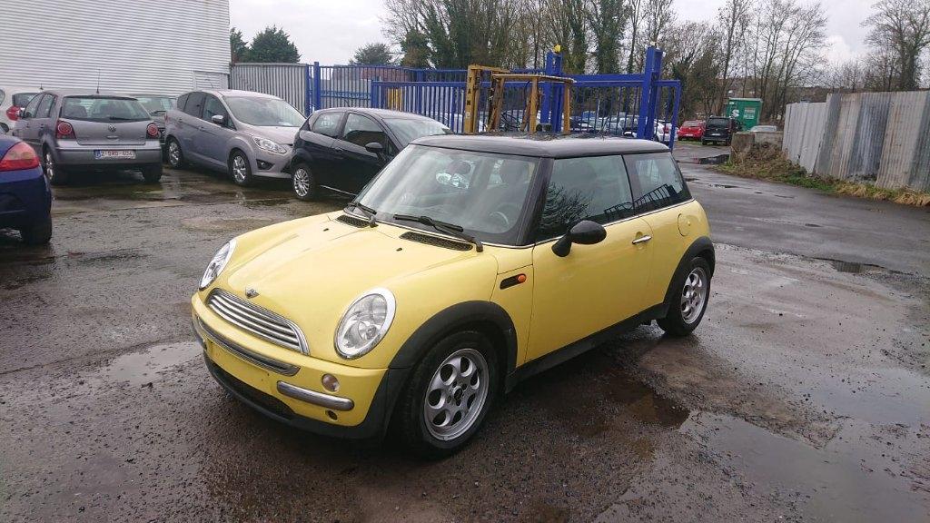 Mini cooper 2003 1600cc essence 200000 km export marchand, Auto's, Mini, Voorwielaandrijving, Elektrische ramen, Stof, Zwart