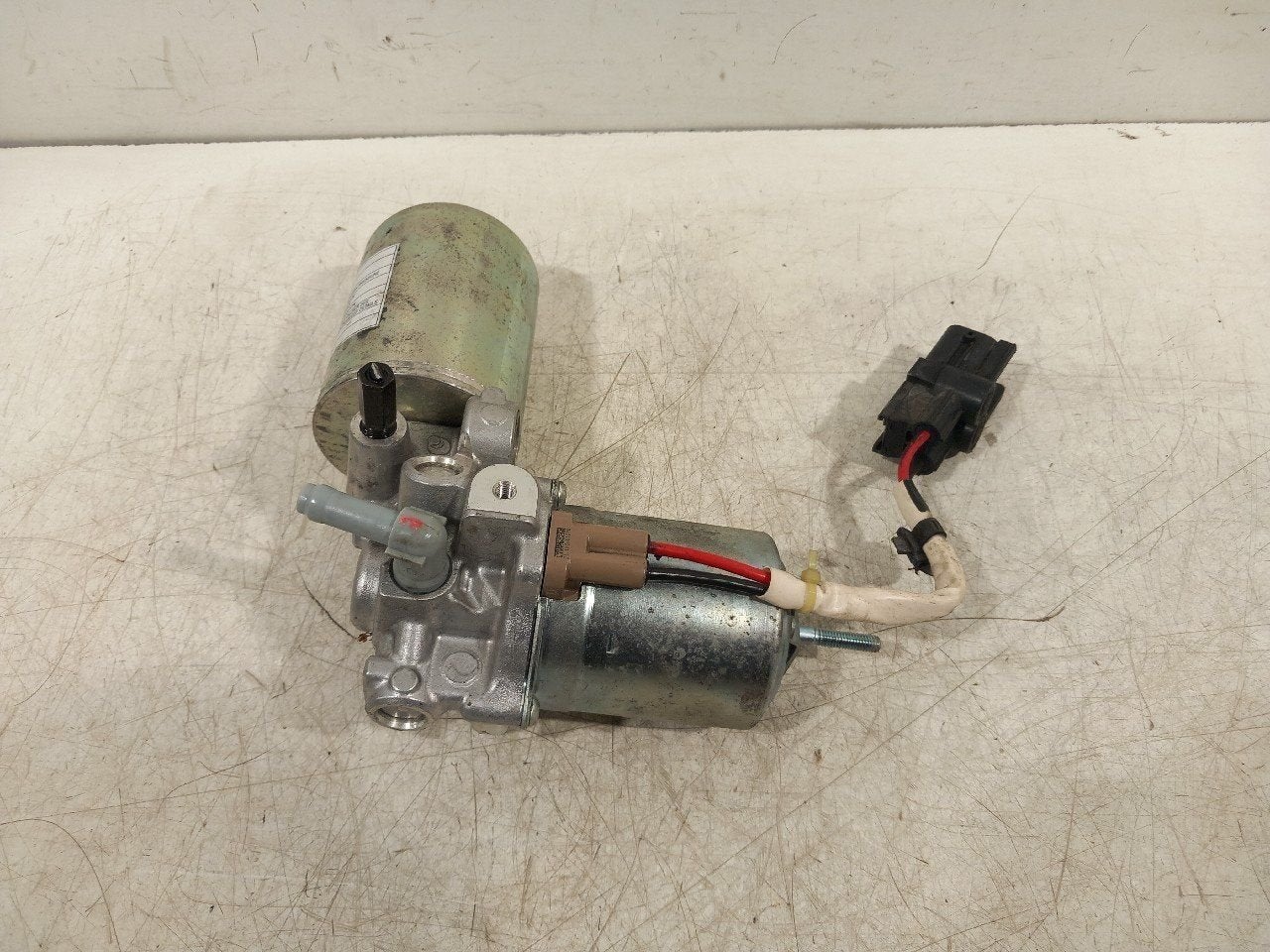 Rembekrachtiger Suzuki Swace, Onderdelen@venauto.nl, Van der Ven Autorecycling B.V., Ettenseweg 76, 4706 PB Roosendaal, The Netherlands