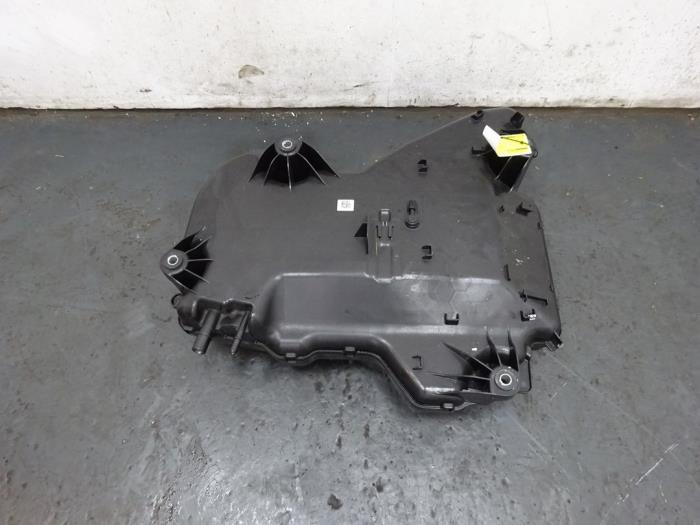 Réservoir Adblue d'un Volkswagen Multivan T7, Volkswagen, -, 3 mois de garantie, Utilisé