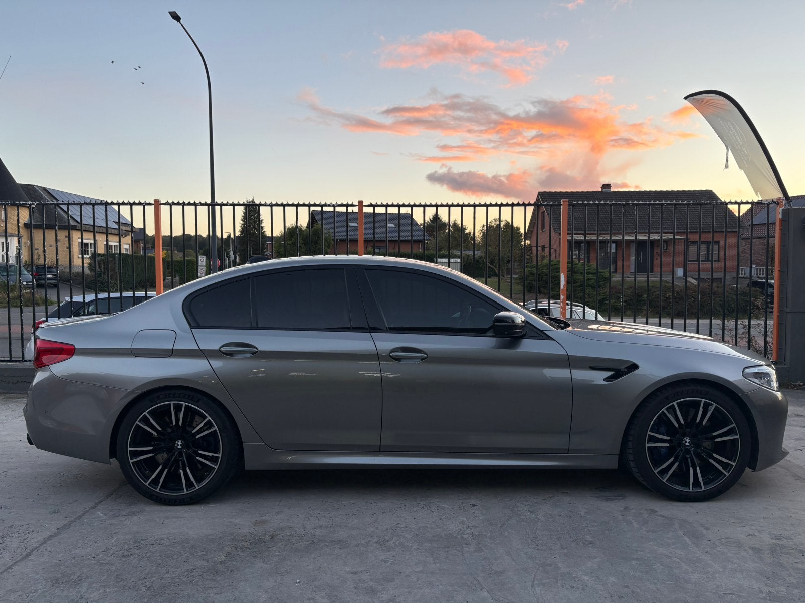 BMW M5 PACK CARBONE 4.4i AS 600CV 2018 FULL OPTIONS, Autos, Cuir, Argent ou Gris, Euro 6, Entreprise