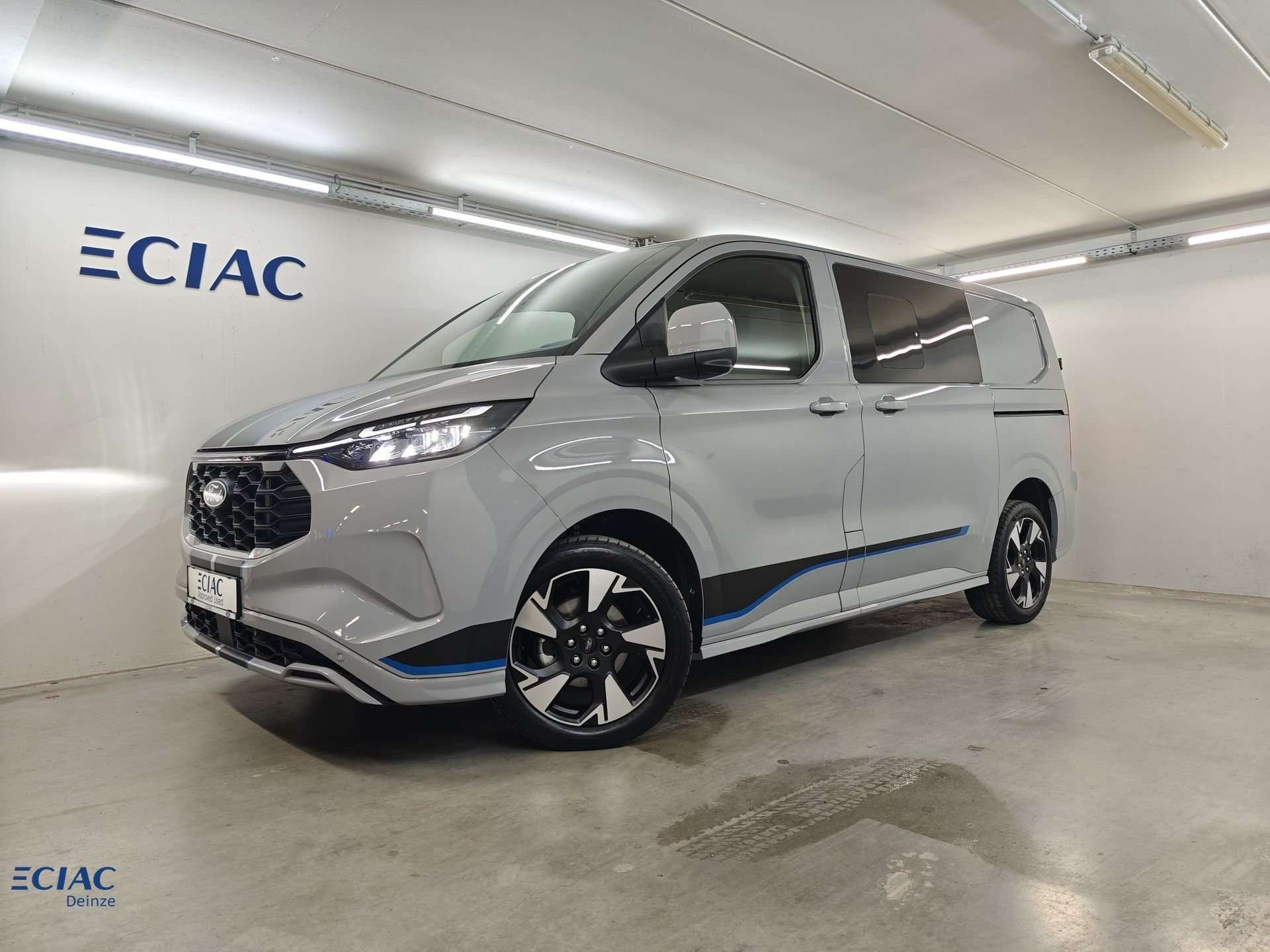 Ford Transit Sport Dubbele Cabine -PHEV-Garantie tot 10/2029, Auto's, Automaat, https://public.car-pass.be/vhr/fdd86d46-009b-4c59-8d89-d2a534d41550