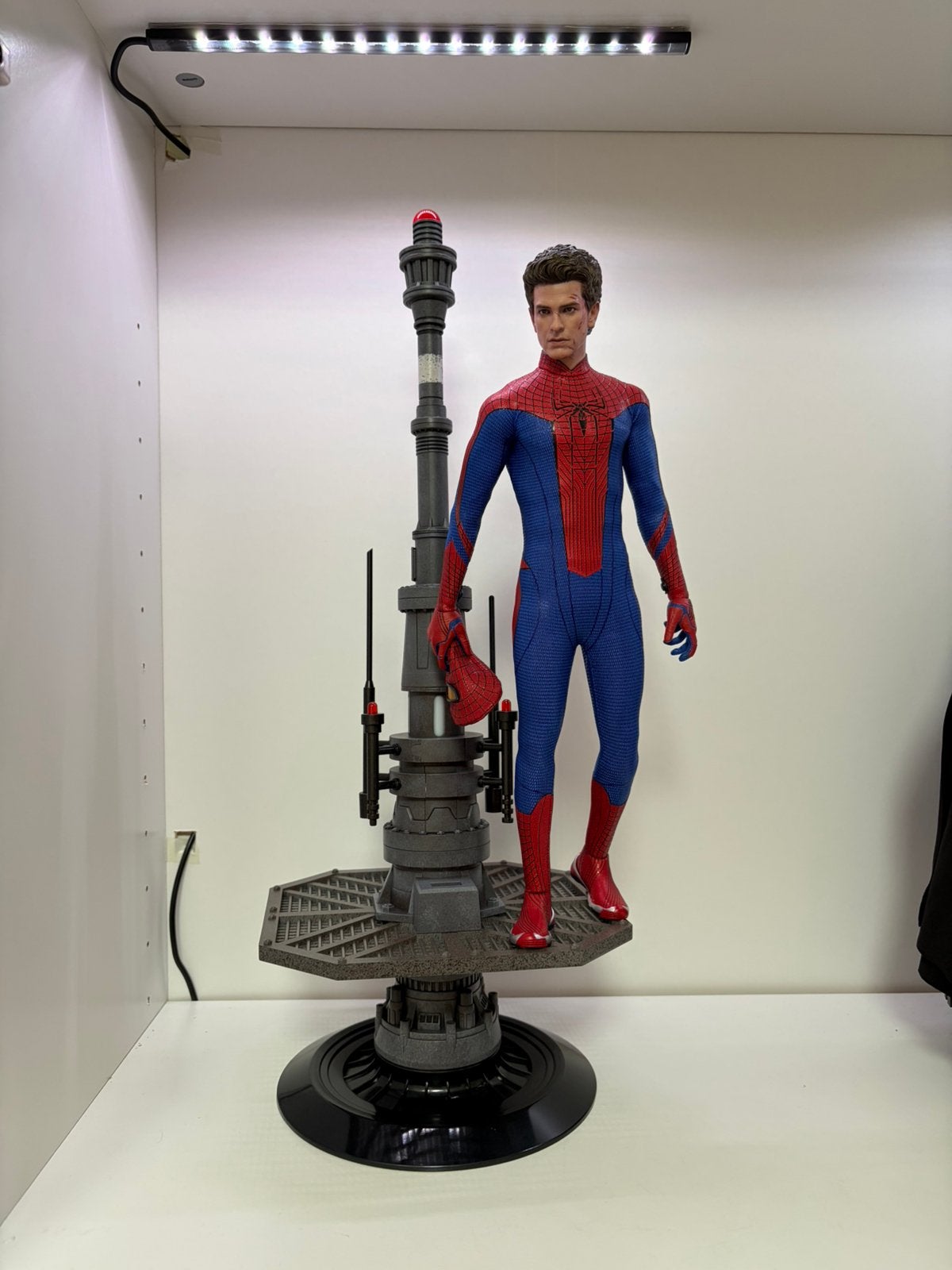 Hot Toys The Amazing Spider Man - Spider Man MMS772, Enlèvement ou Envoi, Comme neuf, Film, Figurine ou Poupée