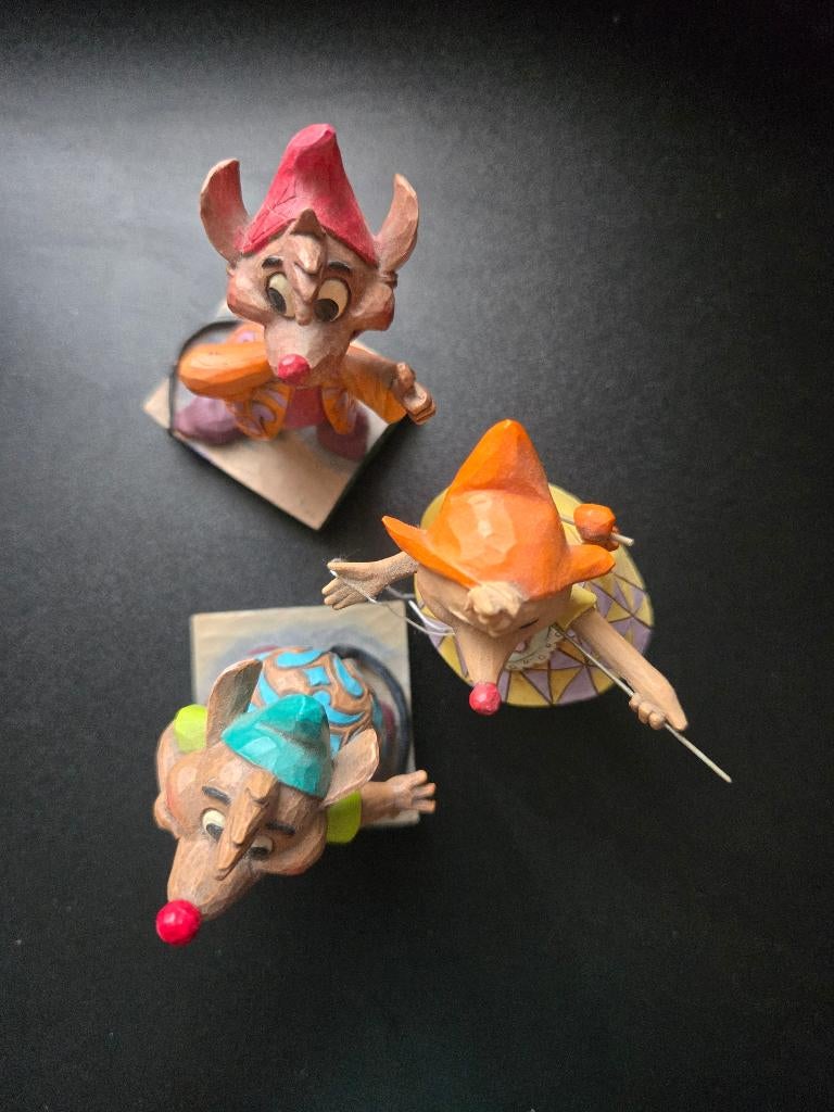 Disney traditions, Ophalen of Verzenden, Assepoester of Belle, Zo goed als nieuw, Beeldje of Figuurtje