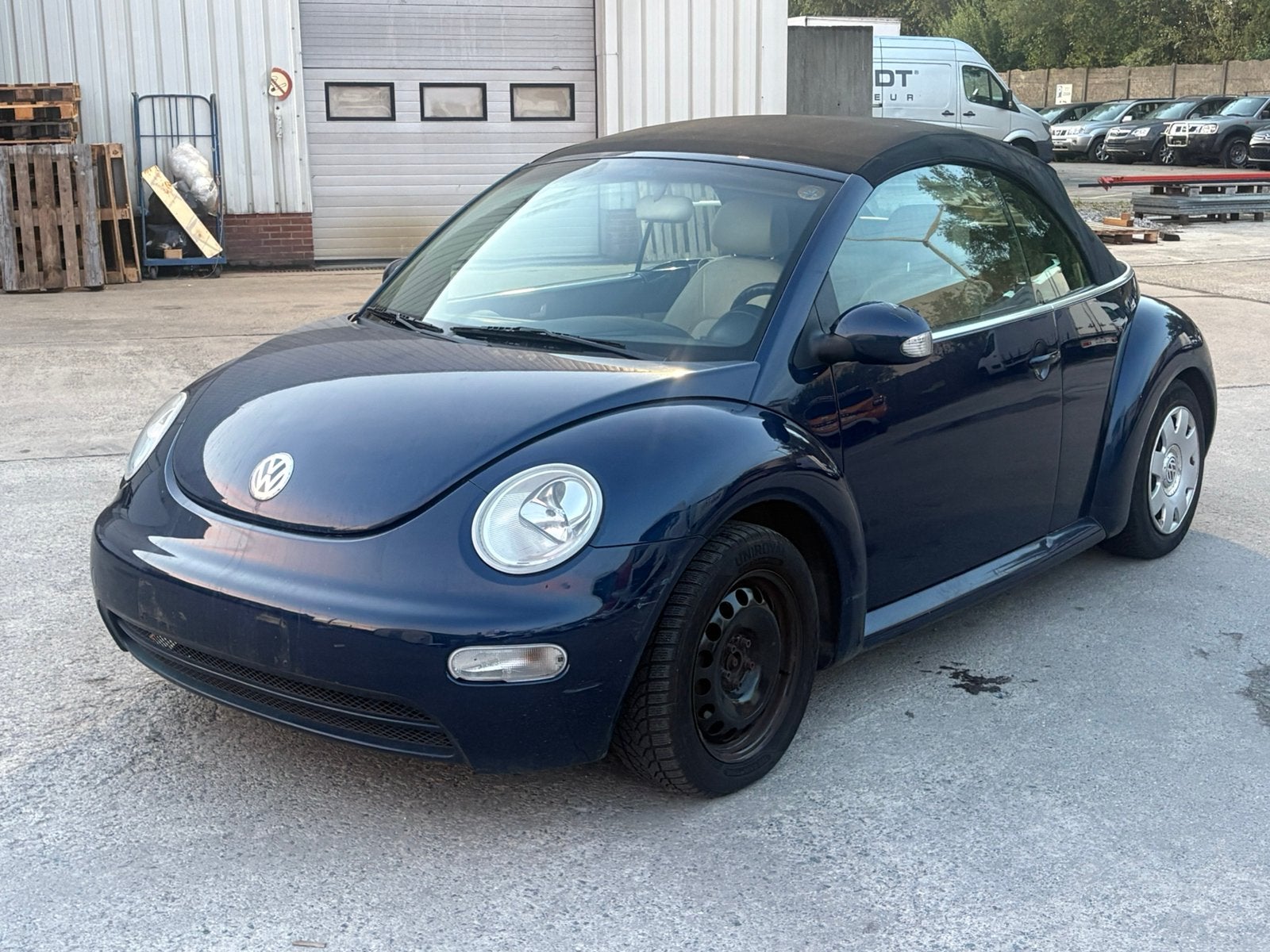 VW BEETLE 1.6i ESSENCE CABRIO, Autos, Cabriolet, Boîte manuelle, Coccinelle, Particulier