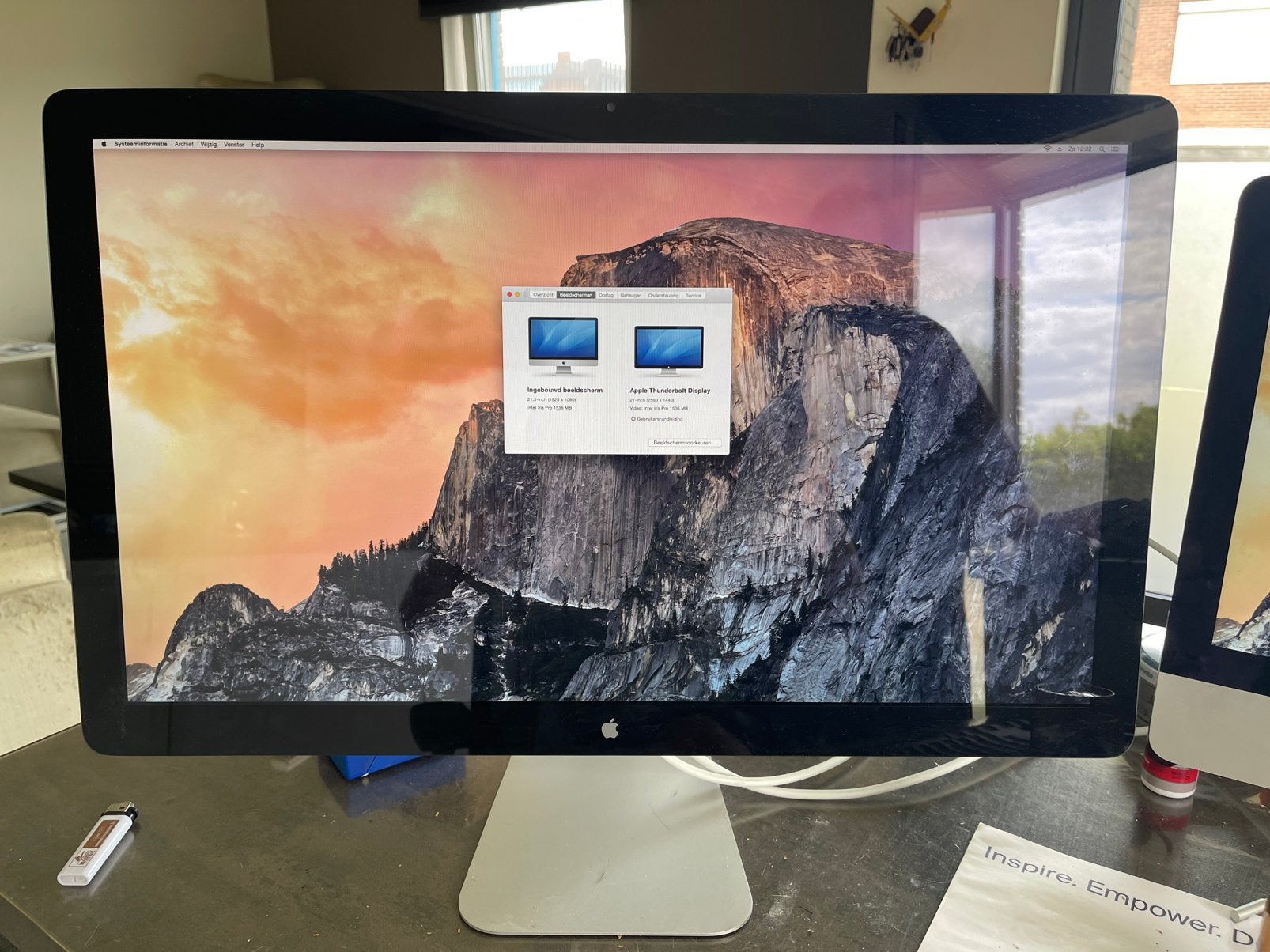 Thunderbolt display A1407 apple, Computers en Software, Monitoren, Ophalen, Thunderbolt