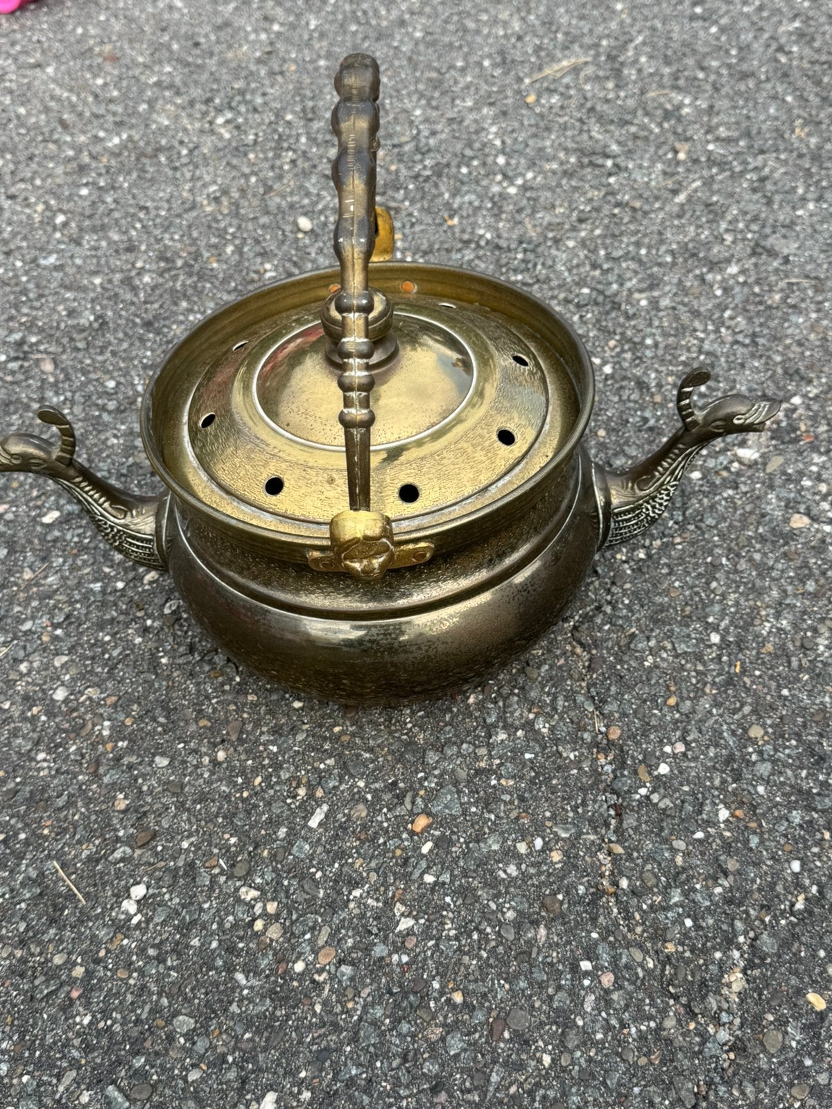Prachtige koperen theepot met twee tuiten, Ophalen, Koper