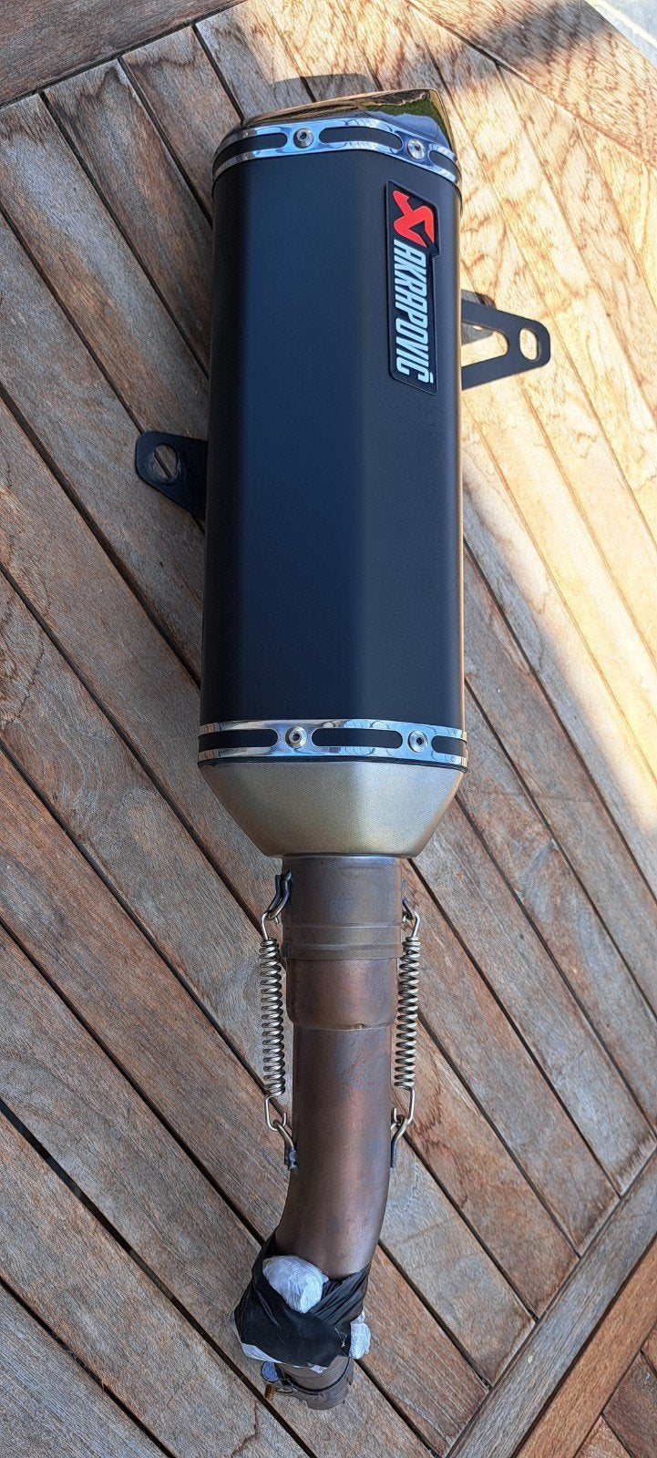 Pot d'échappement Akrapovic Vespa GTS 125 cc, Vélos & Vélomoteurs, Enlèvement ou Envoi, Comme neuf, Pot d'échappement, Vespa