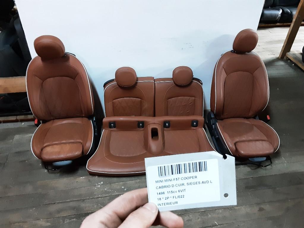 INTERIEUR Mini Mini Convertible (F57) (01-2014/10-2017), Gebruikt, Mevr. I. Hauben, Mini, Rue de l'Espoir 34 34
4030  GRIVEGNÉE, BE
