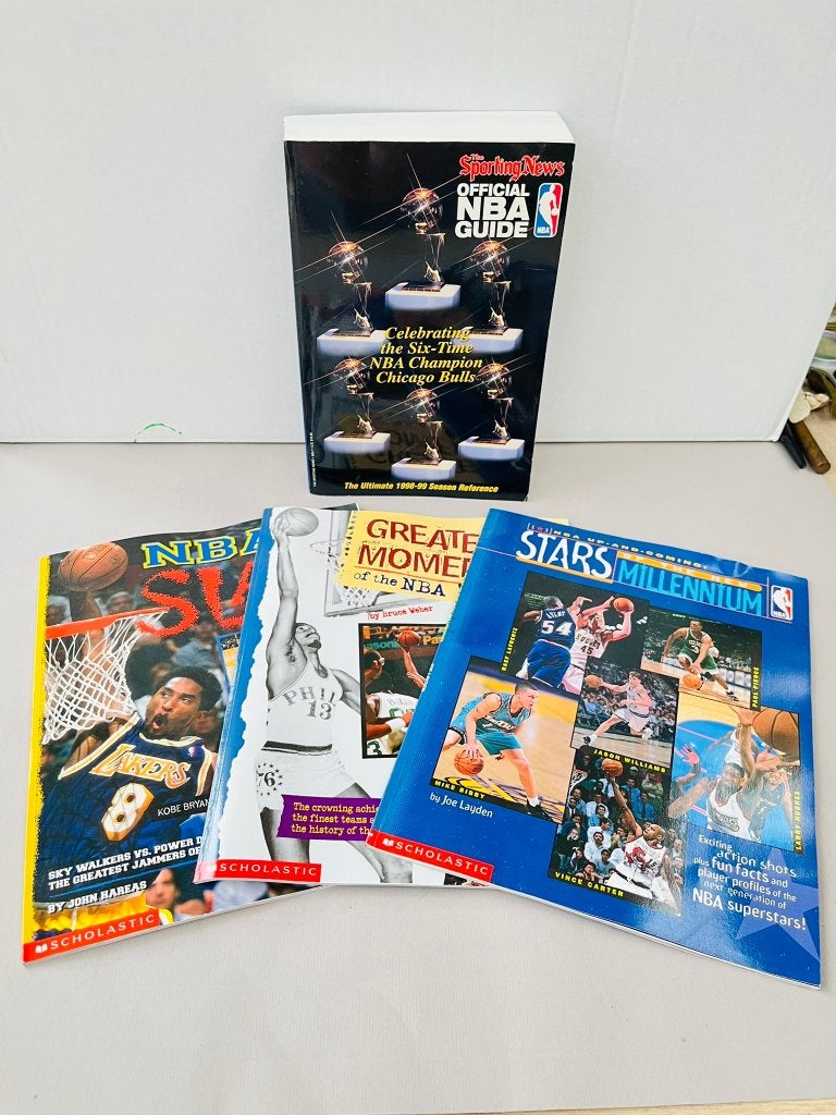 NBA boeken 1998-99 Michael Jordan Chicago Bulls Kobe Bryant, Ophalen of Verzenden, Zo goed als nieuw, Overige typen