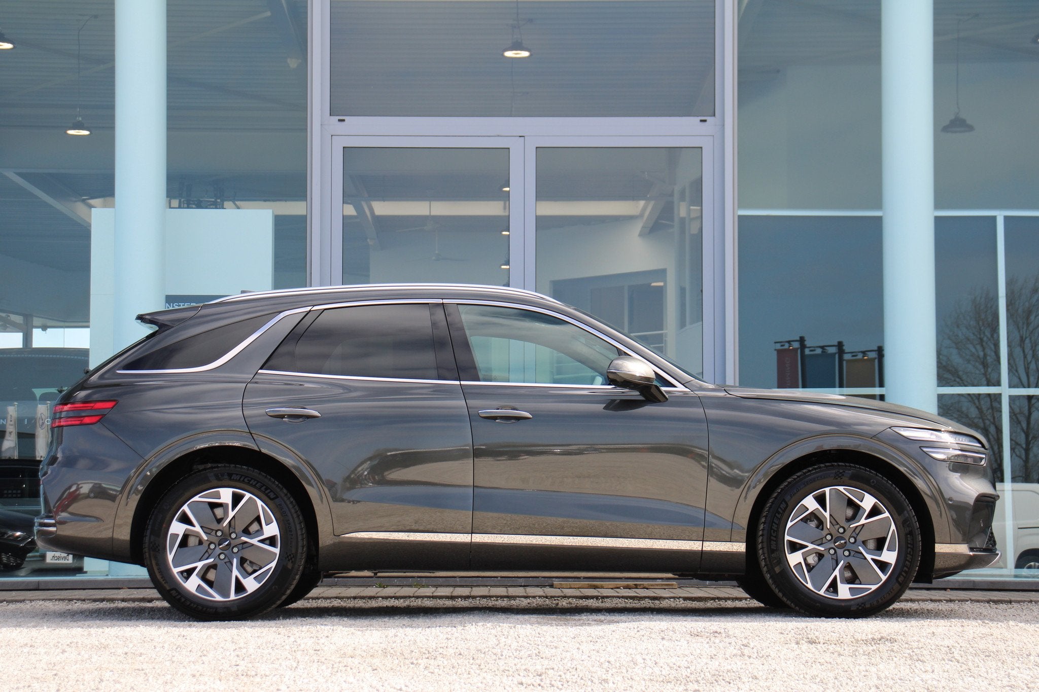 Genesis GV70 PURE 84 kWH Dual Motor AWD 490PK *FULL OPTION*, Autos, Argent ou Gris, Entreprise, 5 portes, 5 places