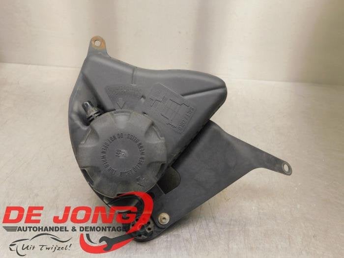 Réservoir d'expansion d'un BMW 5-Serie, -, 3 mois de garantie, Utilisé, -