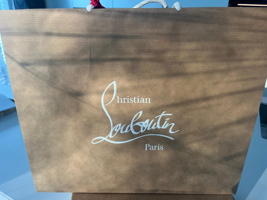 Pumps Louboutin MISS Z, Kleding | Dames, Schoenen, Pumps, Zo goed als nieuw, Roze, Ophalen