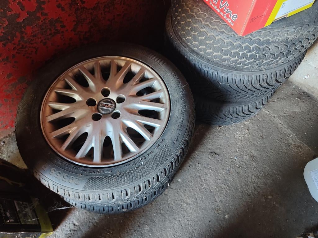 4 winterbanden met Volvo velgen, Auto-onderdelen, Ophalen, Gebruikt, Velg(en), 16 inch