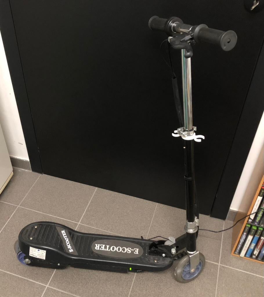 Elektrische kinderstep E-scooter tot 50kg, Fietsen en Brommers, Steps, Ophalen of Verzenden, Zo goed als nieuw