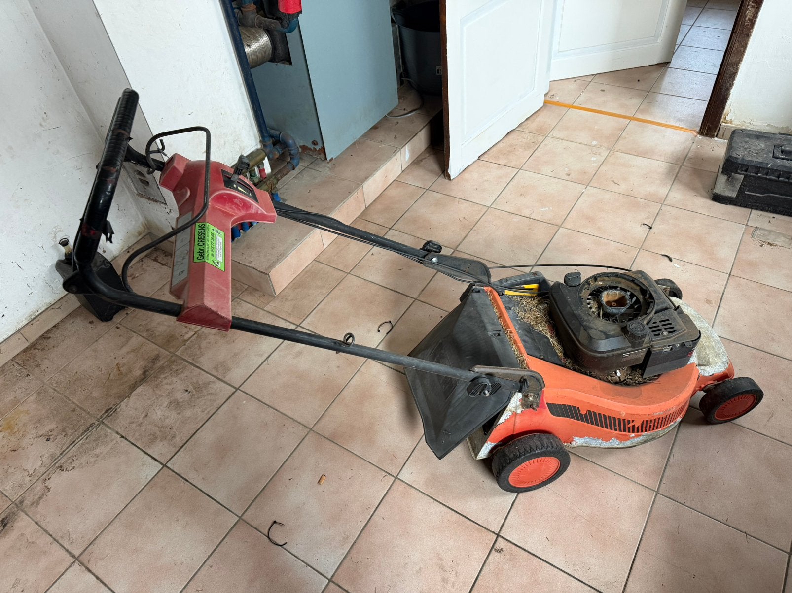 grasmachine start nog maar is werk aan, Ophalen of Verzenden, Zo goed als nieuw