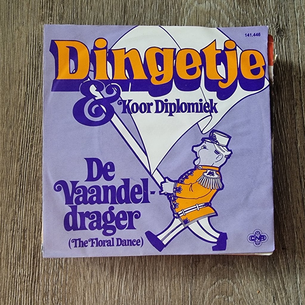 7" Dingetje - De vaandeldrager, CD & DVD, Vinyles Singles, Utilisé, En néerlandais, 7 inch, Enlèvement ou Envoi