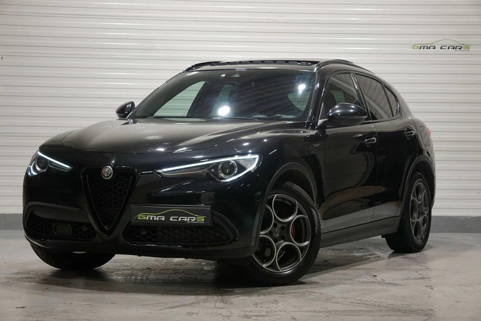 Alfa Romeo Stelvio Stelvio 2.0 T AWD Sprint-Navi-Cam-Acc-Dod, Auto's, Automaat, 4 cilinders, Zwart, Leder