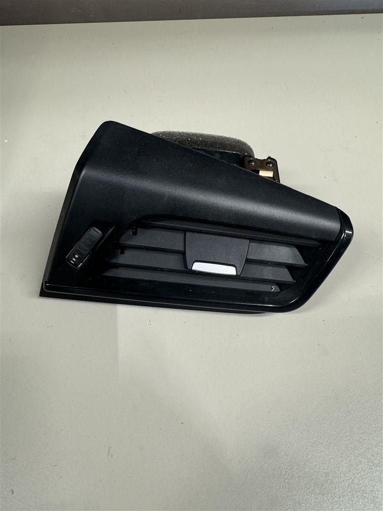 BMW 2 series tourer f45 dashboard ventilatie rooster - right, Ophalen of Verzenden, Zo goed als nieuw