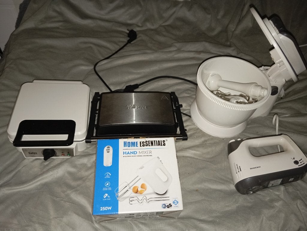 MIXER .. WAFELS..  GRIL.. MIXER MET POT, Ophalen, Zo goed als nieuw, 3 snelheden of meer