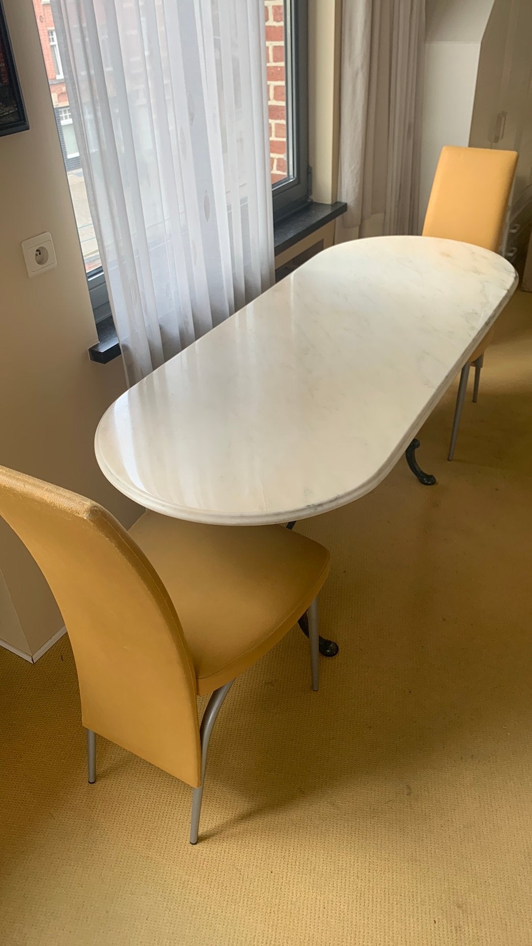 Marmeren tafel met 2 stoelen., Ophalen, Gebruikt, 50 tot 100 cm, 150 tot 200 cm