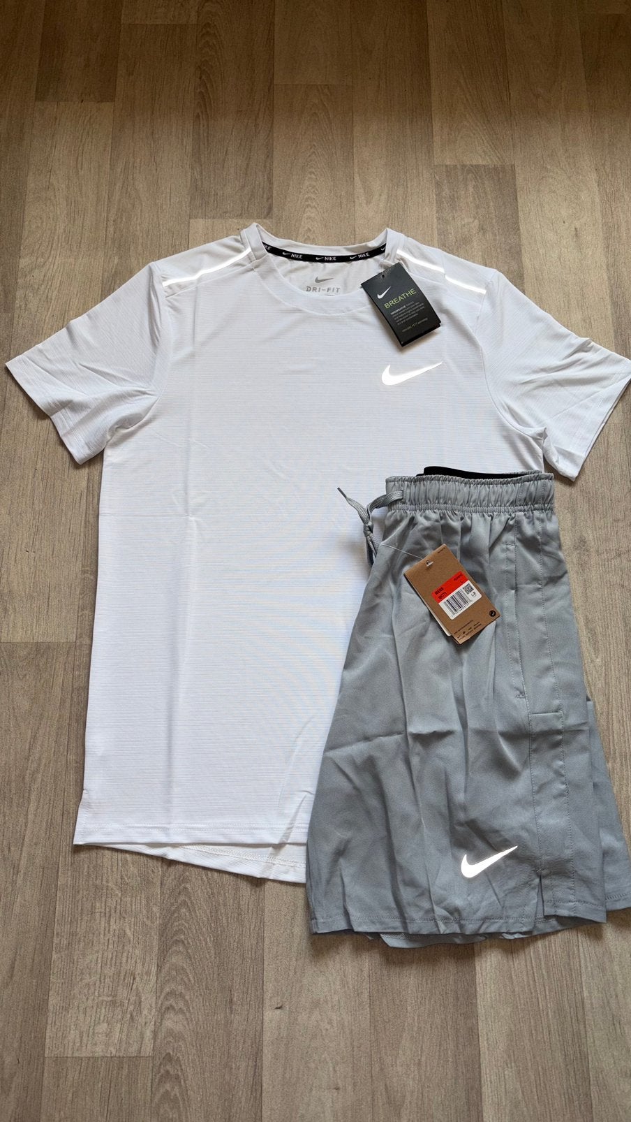 Nike running set, Nieuw, Ophalen of Verzenden, Grijs, Algemeen