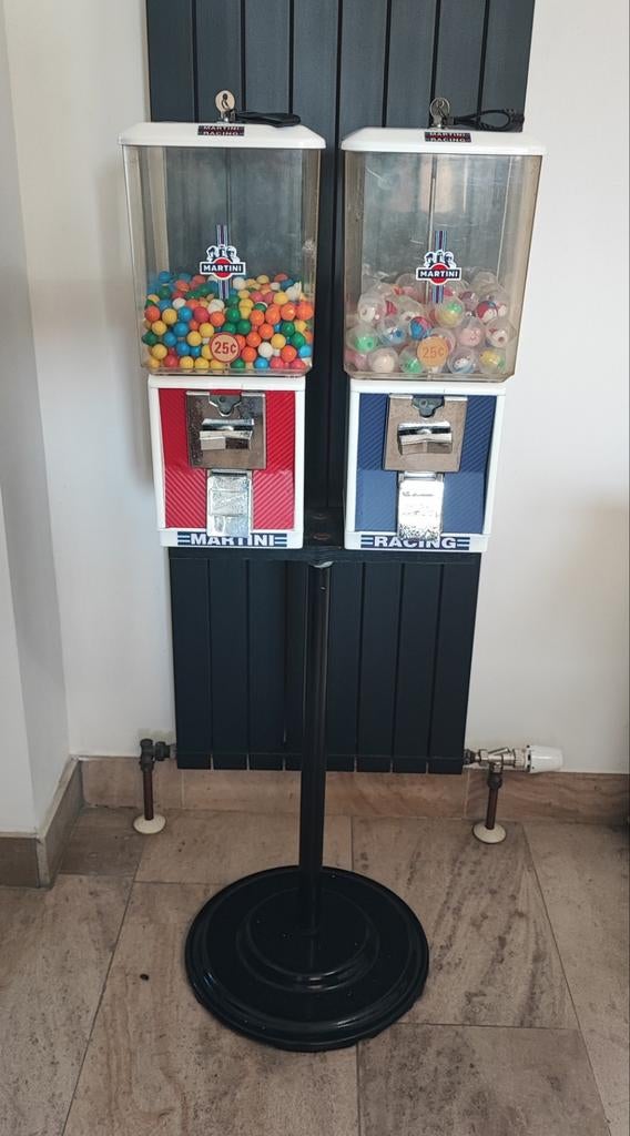 Double Distributeur Northwestern sur pied, Enlèvement, Utilisé