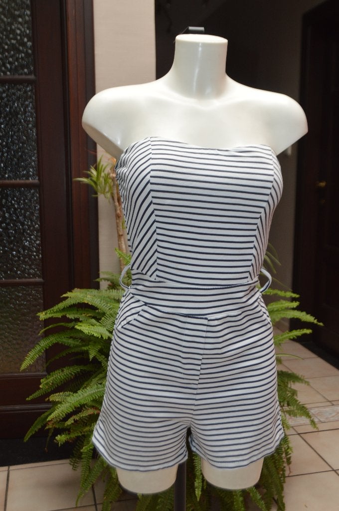 Combishort bustier blanche et marine XS/S ou 34/36 comme 9!, Enlèvement ou Envoi, MISS ONE, Comme neuf, Taille 34 (XS) ou plus petite