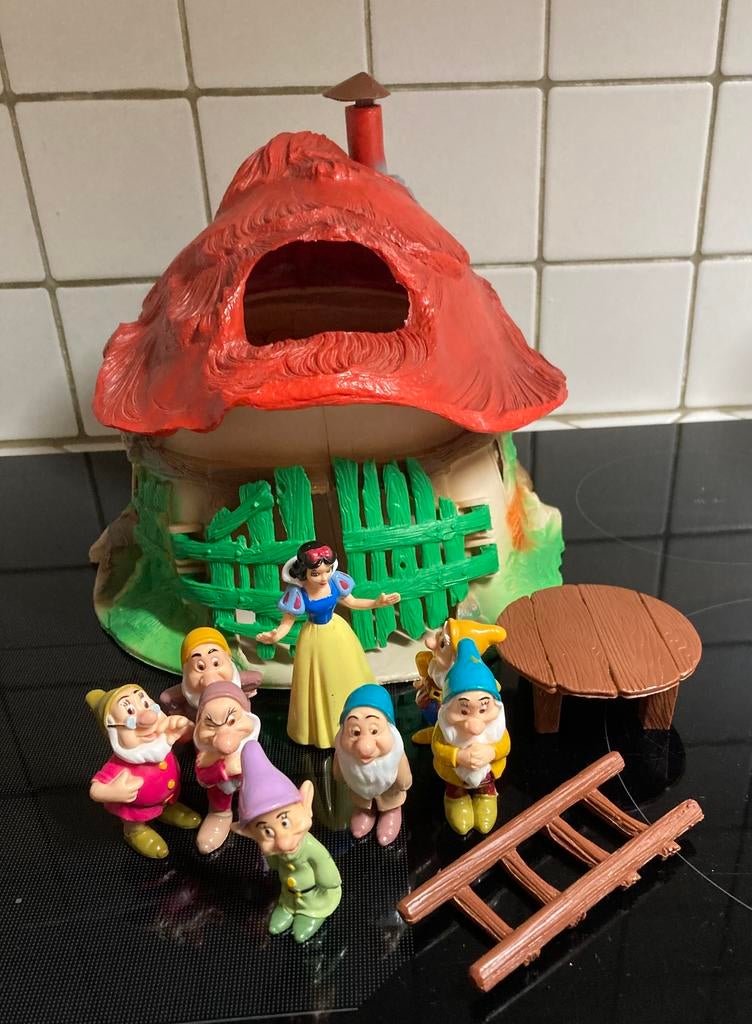 Disney Sneeuwwitje en de zeven dwergen en huis Bully, Ophalen of Verzenden, Zo goed als nieuw